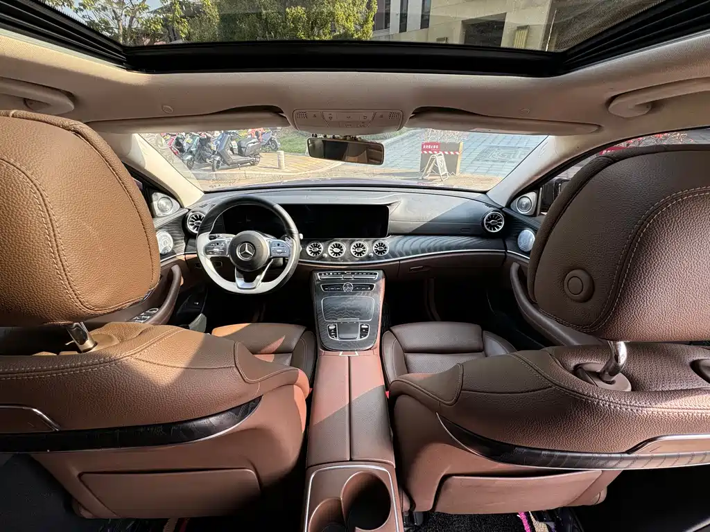 Mercedes-Benz E-Class 2019 — фото 9
