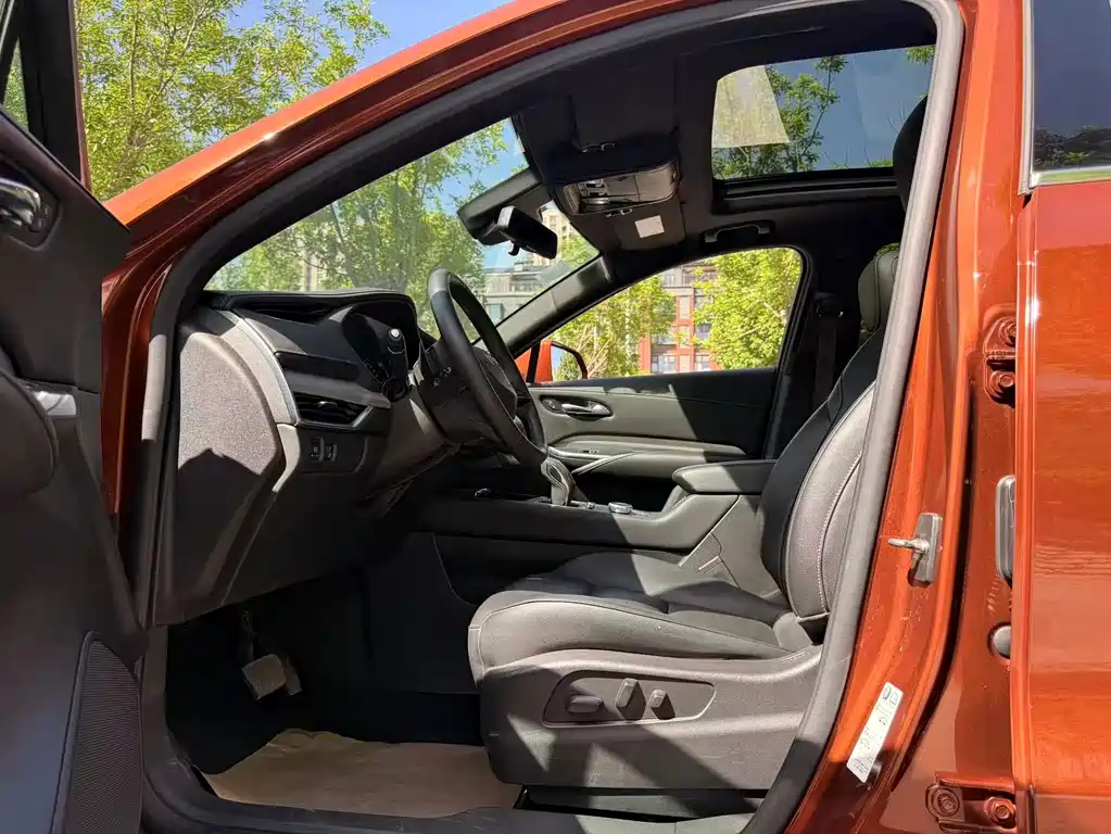 Cadillac XT4 2019 — фото 19