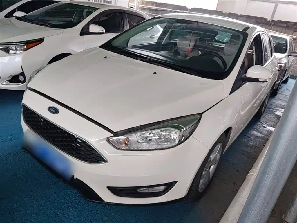 Ford Focus 2015 — фото 1