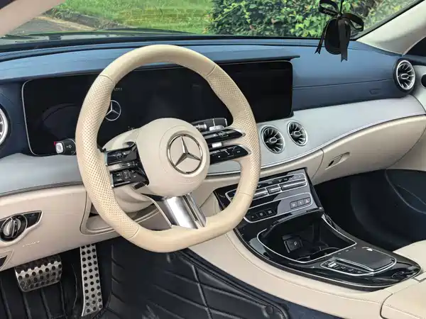 Mercedes-Benz E-Class 2023