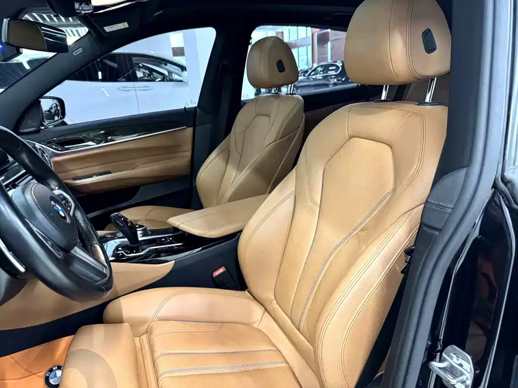 BMW 6 Series GT 2022 — фото 10