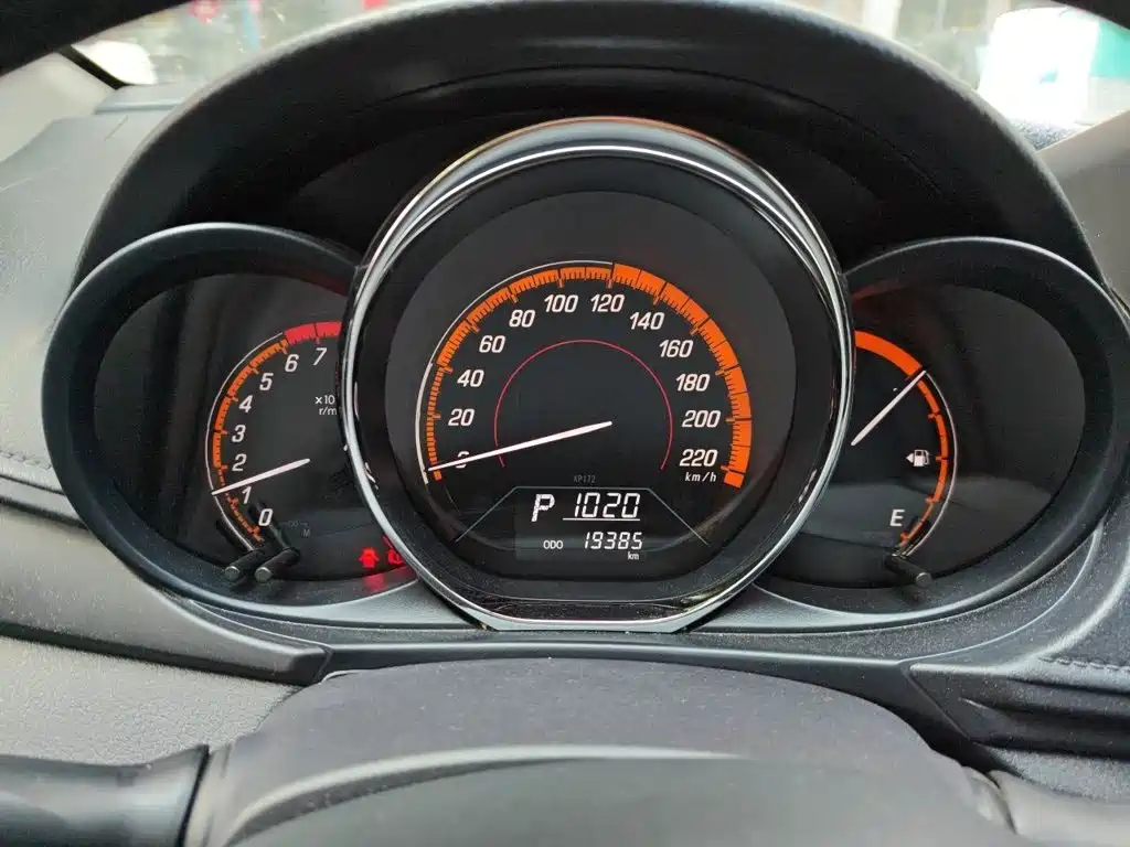 Toyota Yaris L 2022 — фото 4