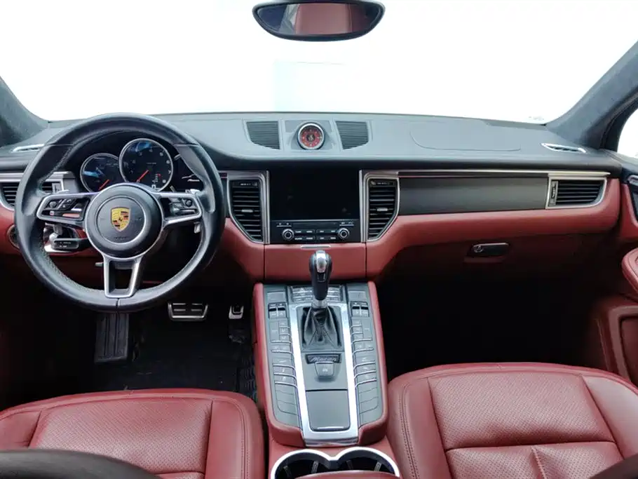 Porsche Macan 2018 — фото 12