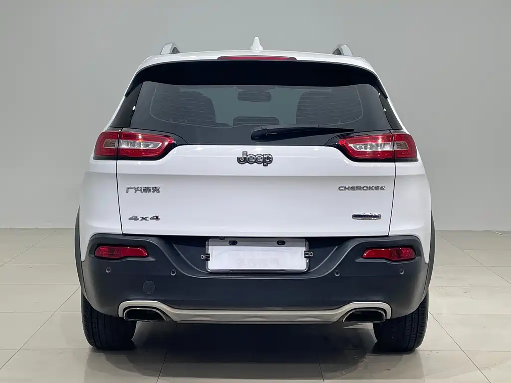 Jeep Cherokee 2017 — фото 6