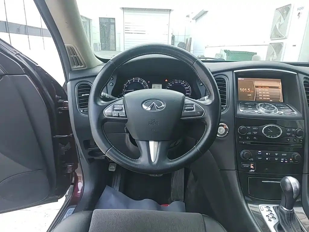 Infiniti QX50 2018 — фото 11