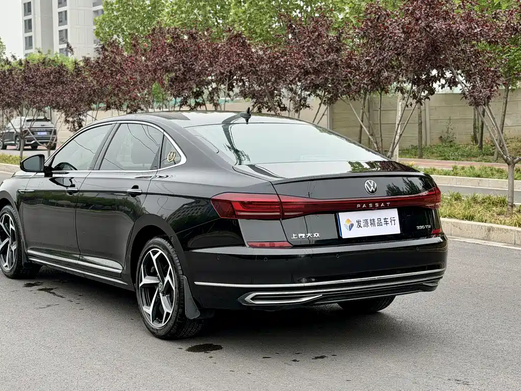 Volkswagen Passat 2023 — фото 21
