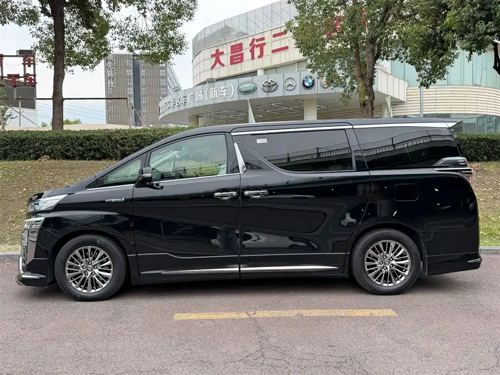 Toyota Vellfire 2020 — фото 3