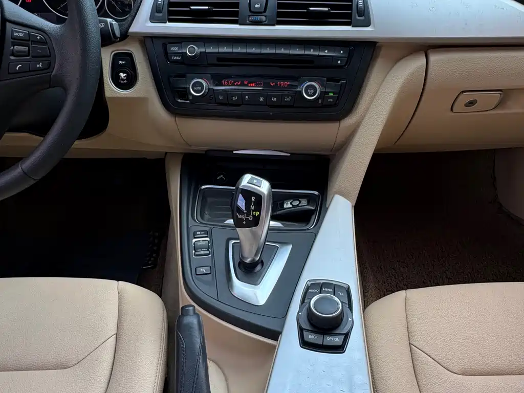 BMW 3 Series 2014 — фото 16