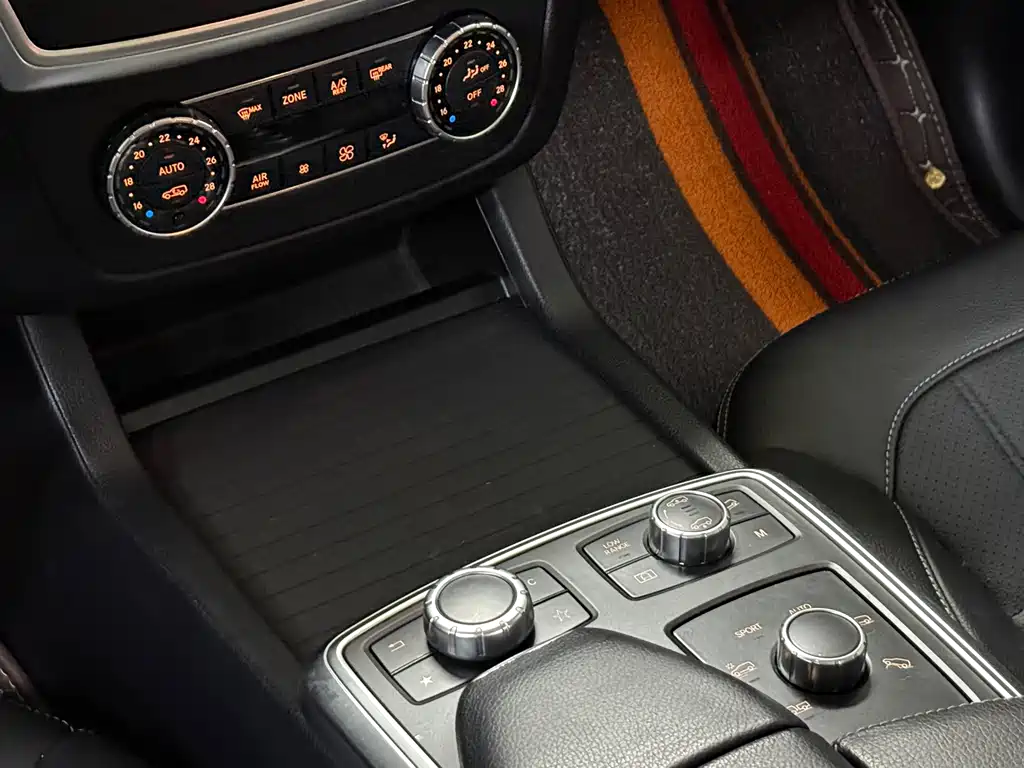 Mercedes-Benz GL-Class 2015 — фото 10