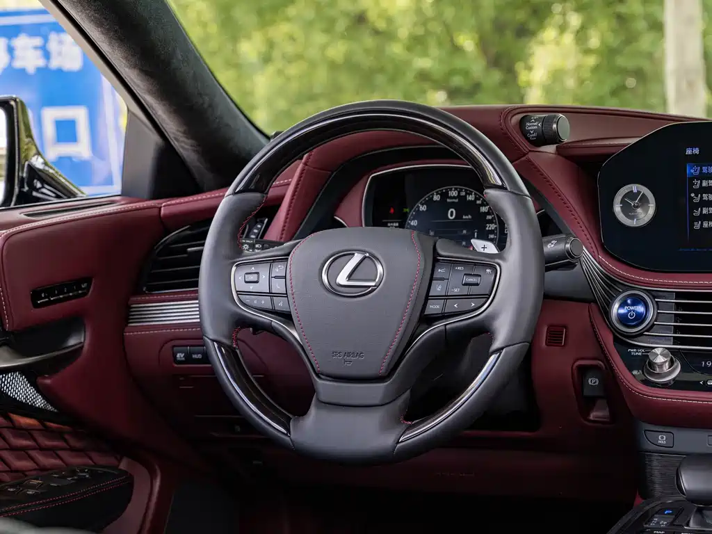 Lexus LS 2021 — фото 14