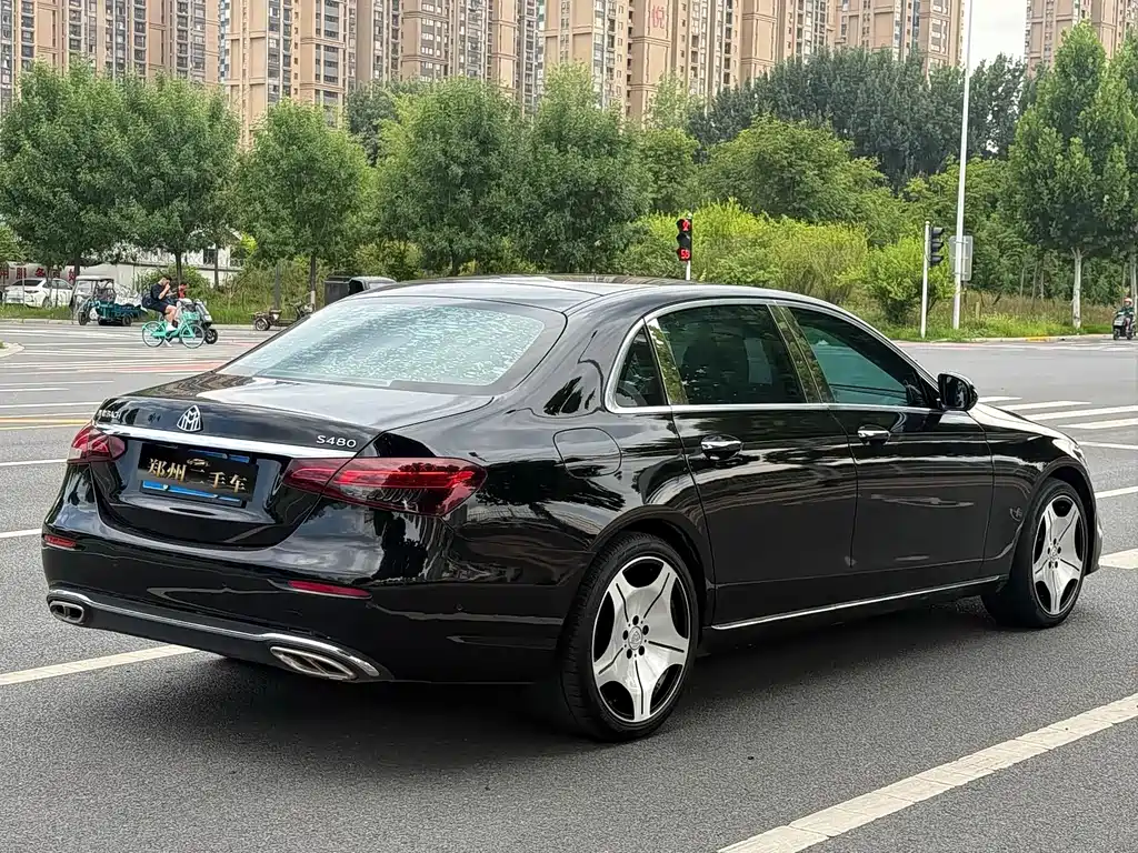 Mercedes-Benz E-Class 2021 — фото 19