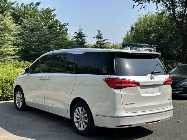 Buick GL8 2017