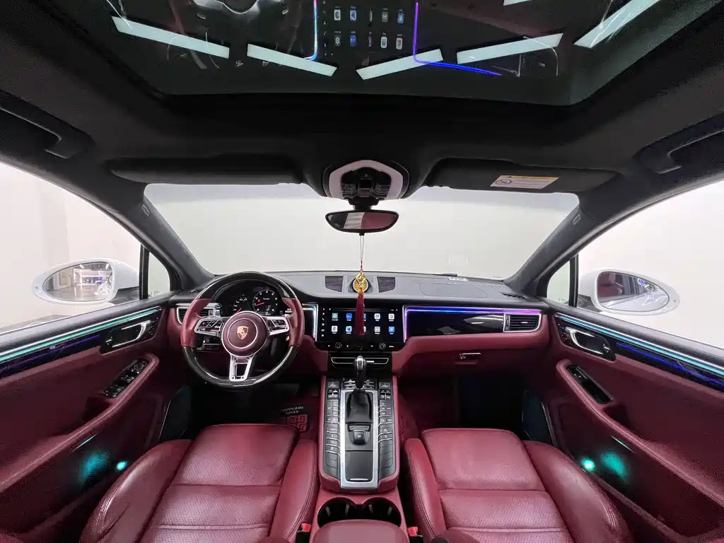Porsche Macan 2015 — фото 19