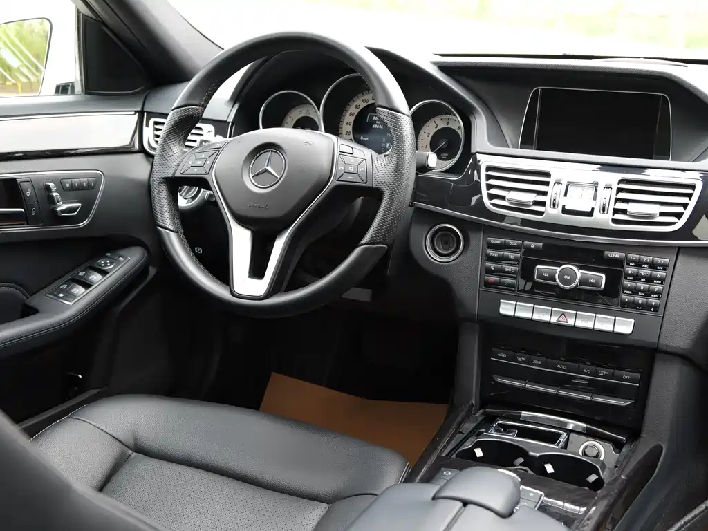 Mercedes-Benz E-Class 2014 — фото 14