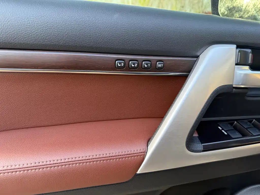 Toyota Land Cruiser 2020 — фото 14