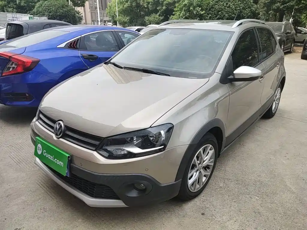 Volkswagen Polo 2015 — фото 1