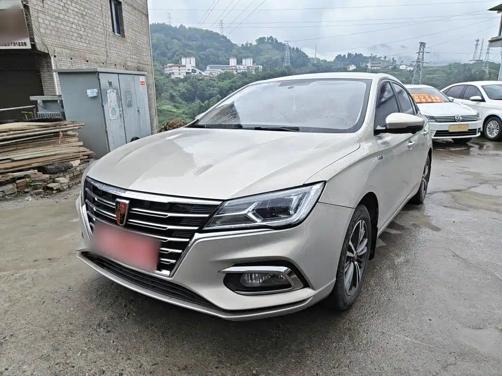 Roewe i5 2018 — фото 1