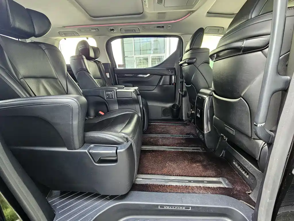 Toyota Vellfire 2020 — фото 19