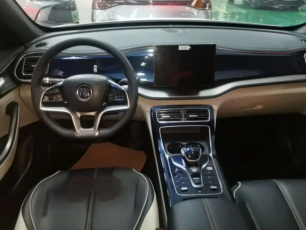 BYD Qin PLUS 2022 — фото 10