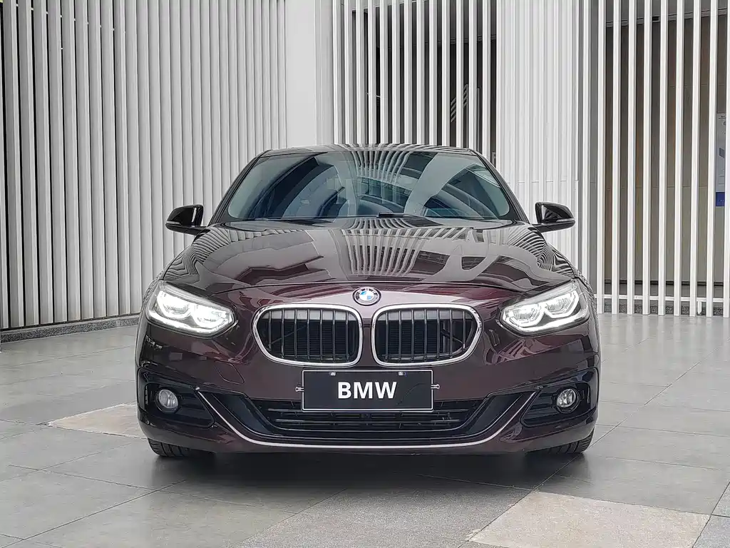BMW 1 Series 2019 — фото 2