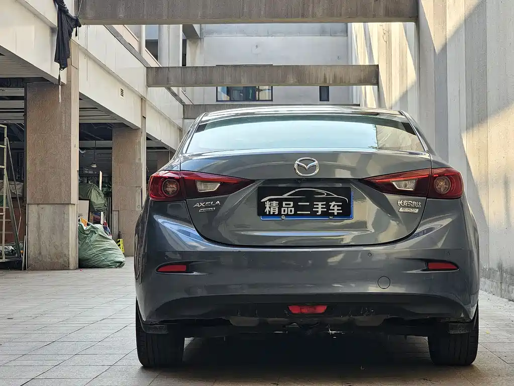 Mazda 3 Axela 2015 — фото 3