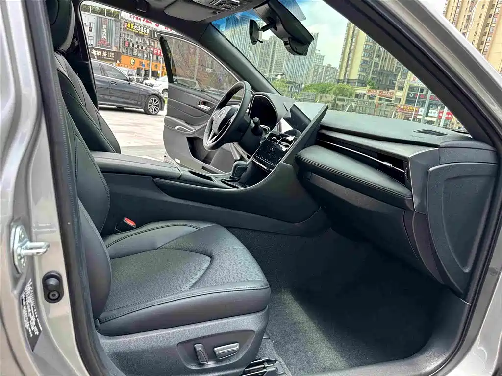 Toyota Avalon 2023 — фото 12