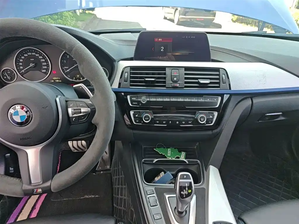 BMW 3 Series 2019 — фото 13