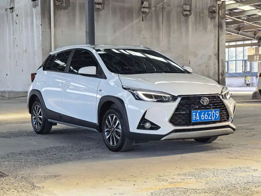 Toyota Yaris L 2022