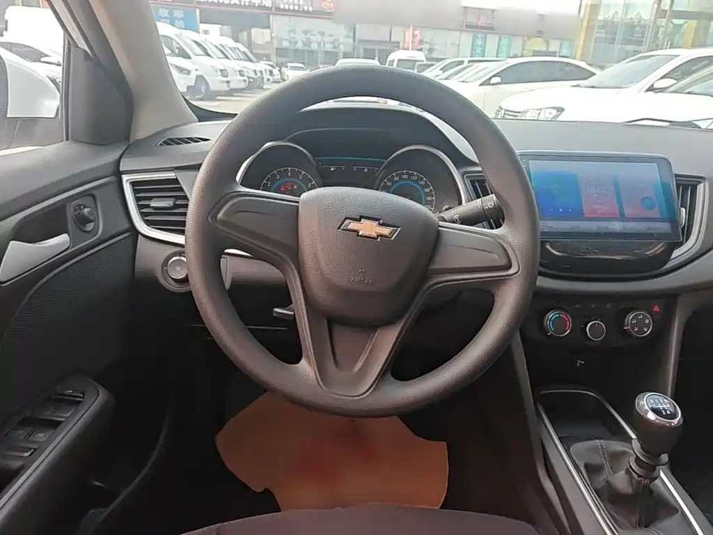 Chevrolet Cavalier 2018 — фото 11