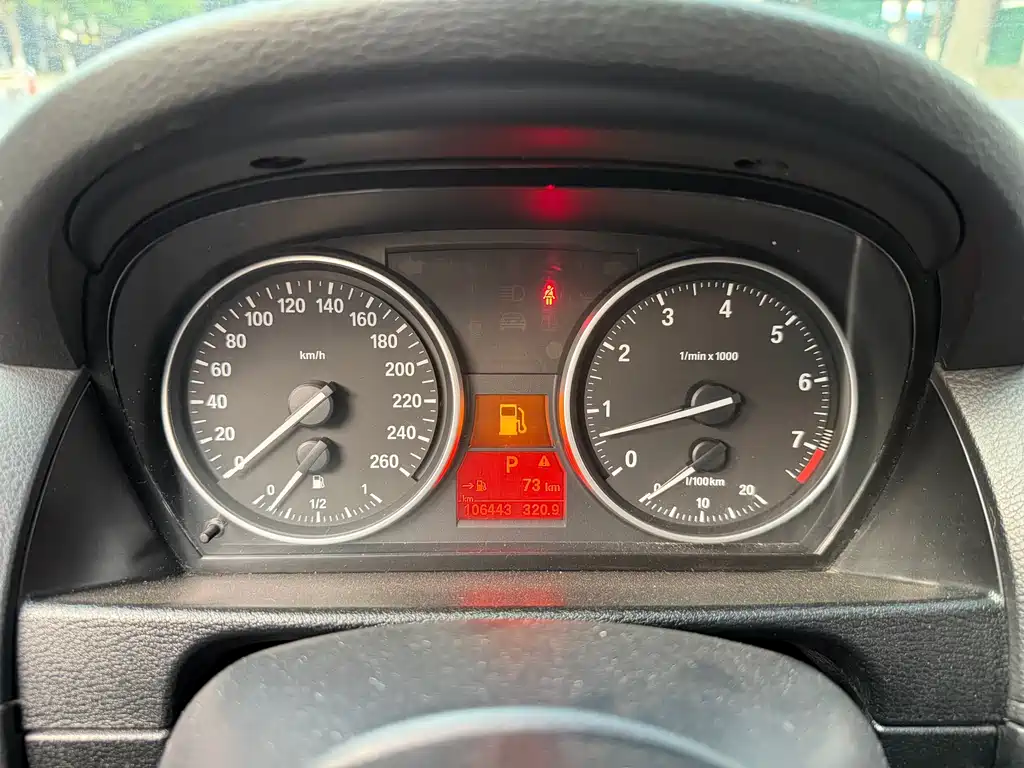 BMW X1 2012 — фото 15