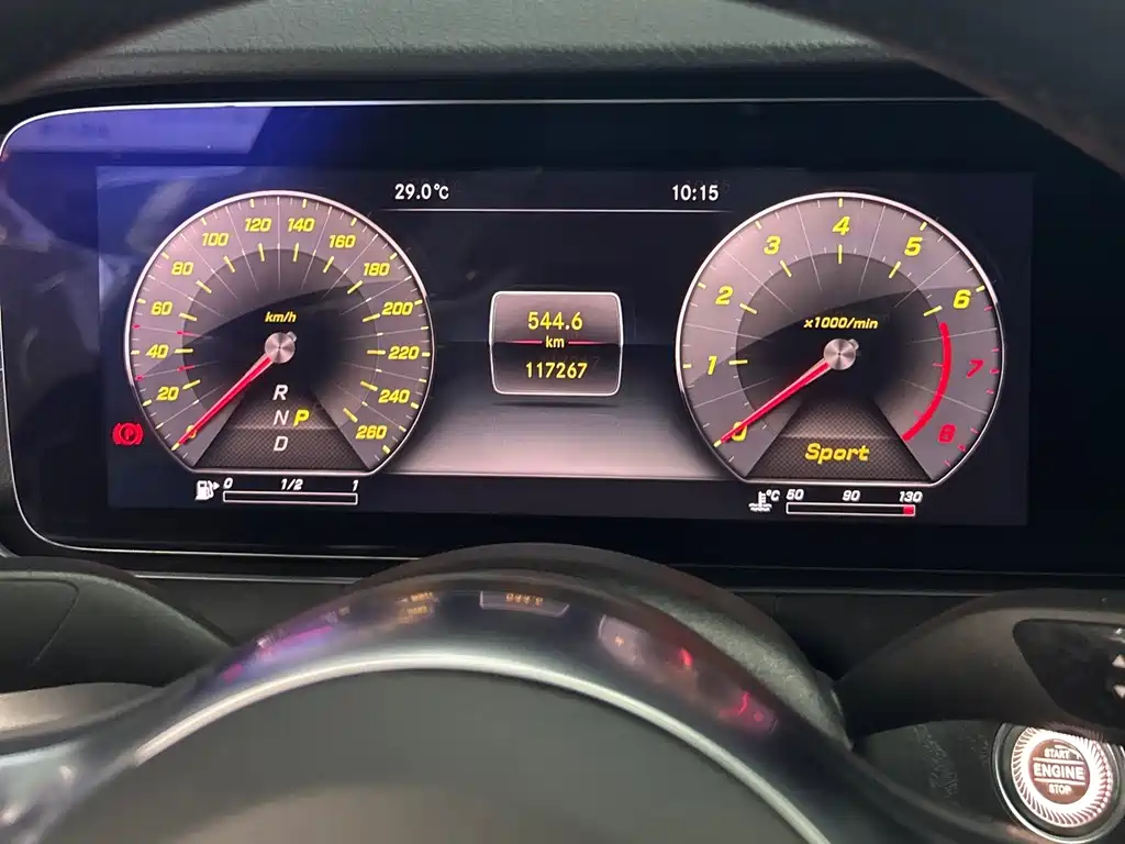 Mercedes-Benz E-Class 2019 — фото 13
