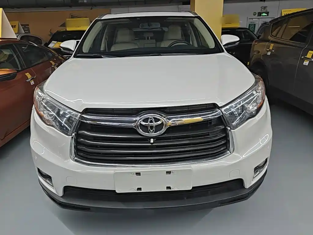 Toyota Highlander 2016 — фото 3