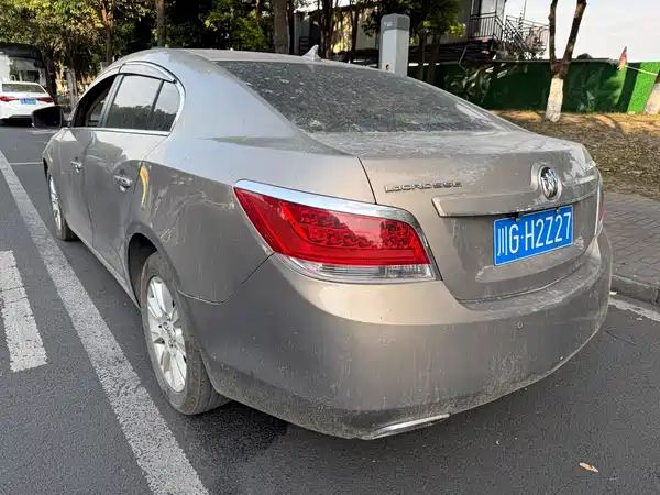 Buick LaCrosse 2012
