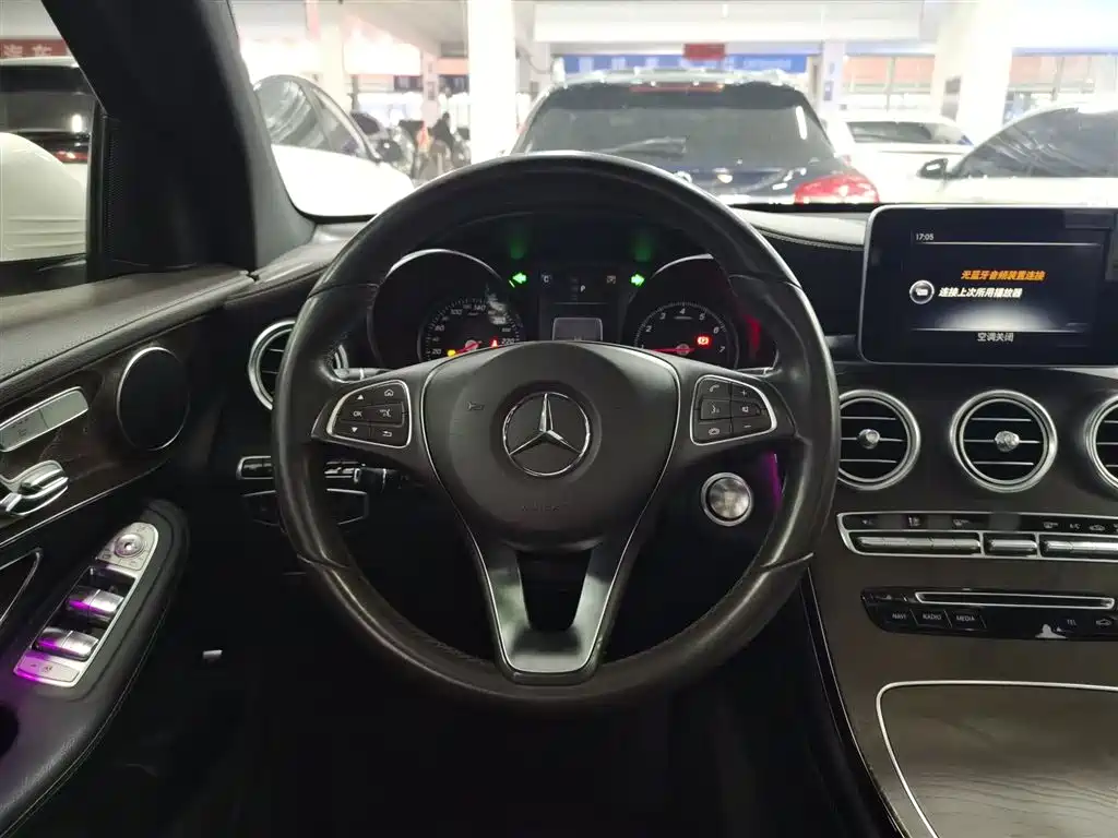 Mercedes-Benz GLC 2016 — фото 11