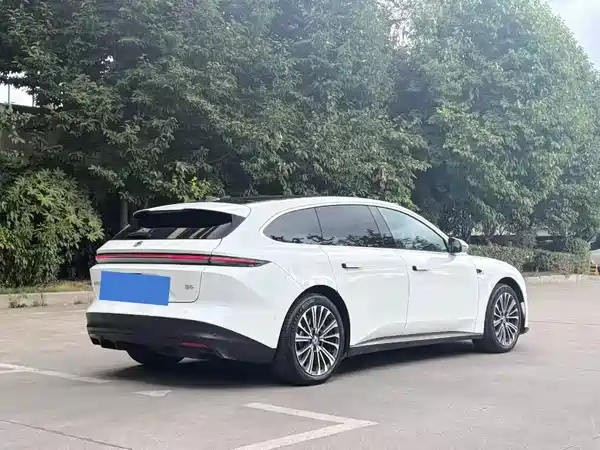 NIO ET5T 2024