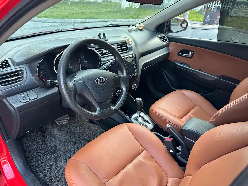 Kia K2 2015 — фото 14