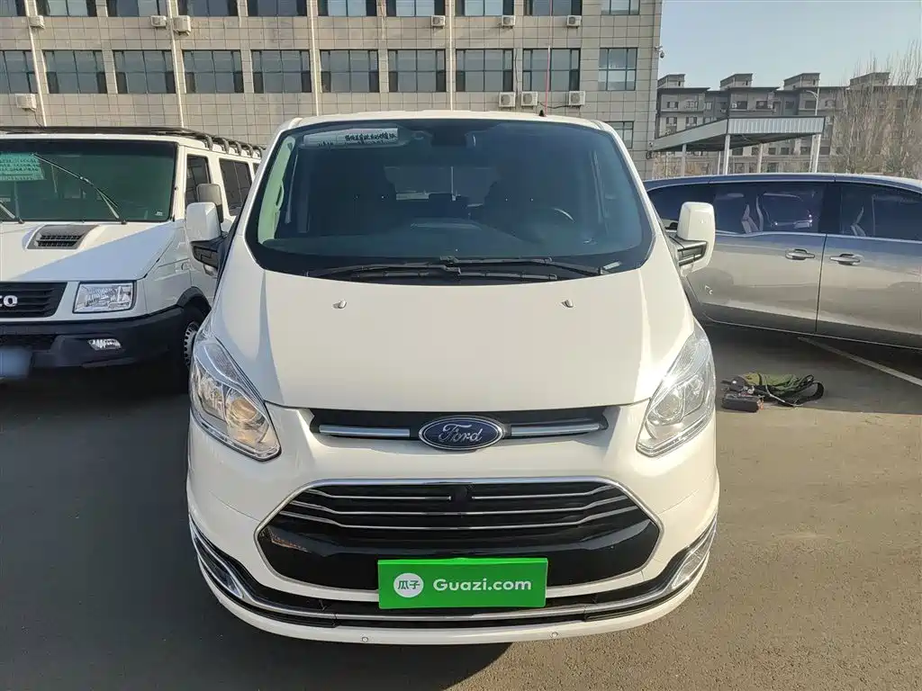 Ford Tourneo 2021 — фото 3