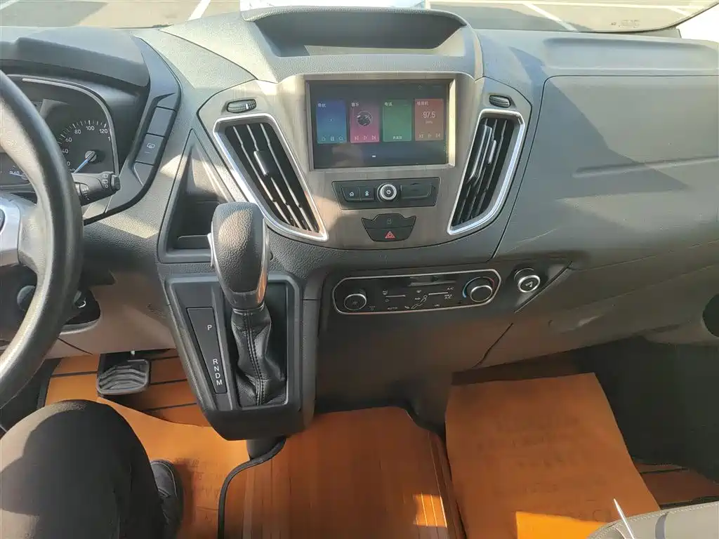 Ford Tourneo 2021 — фото 13