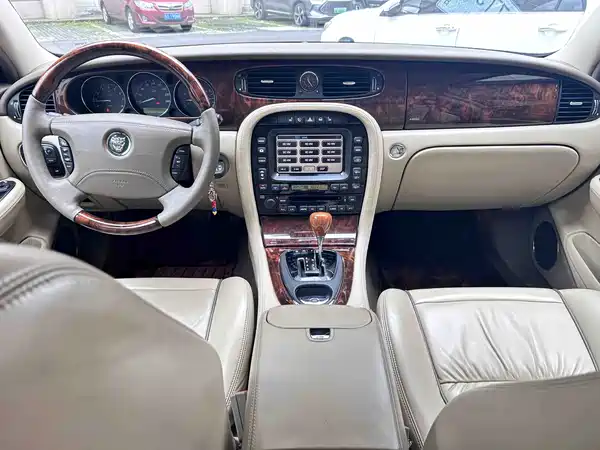 Jaguar XJ 2006