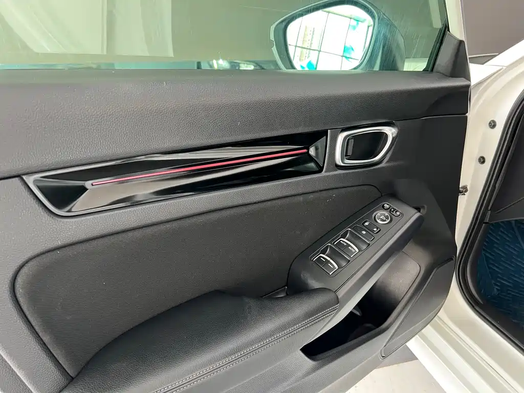 Honda Civic 2023 — фото 11
