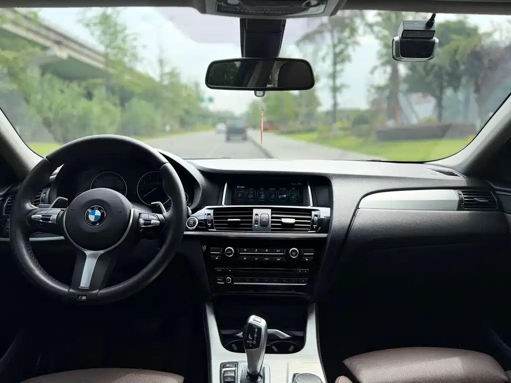 BMW X4 2018 — фото 12