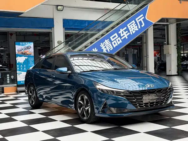 Hyundai Elantra 2023