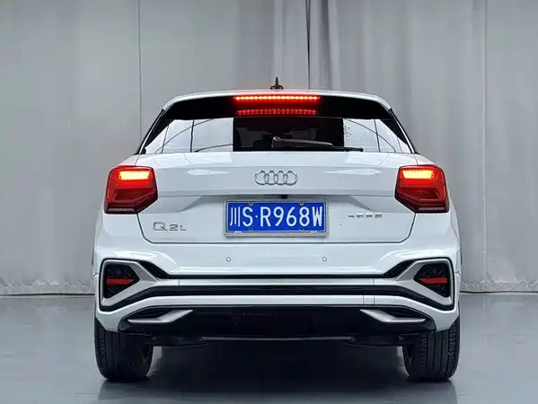 Audi Q2L 2022
