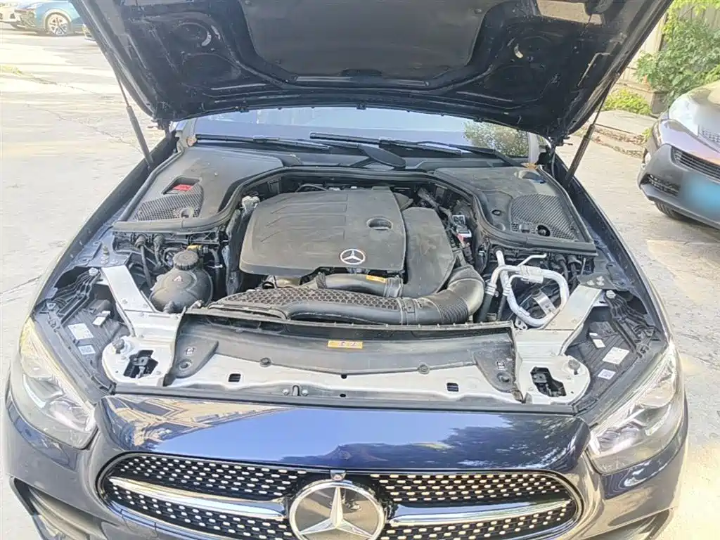 Mercedes-Benz E-Class 2022 — фото 20