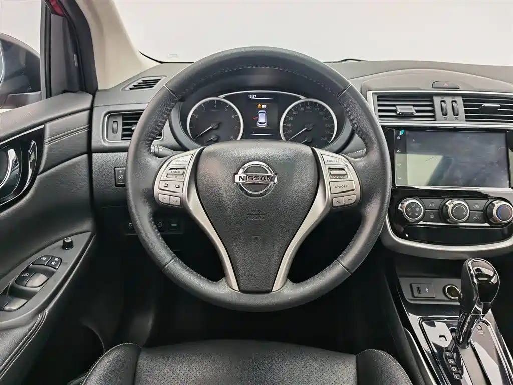 Nissan Tiida 2021 — фото 11