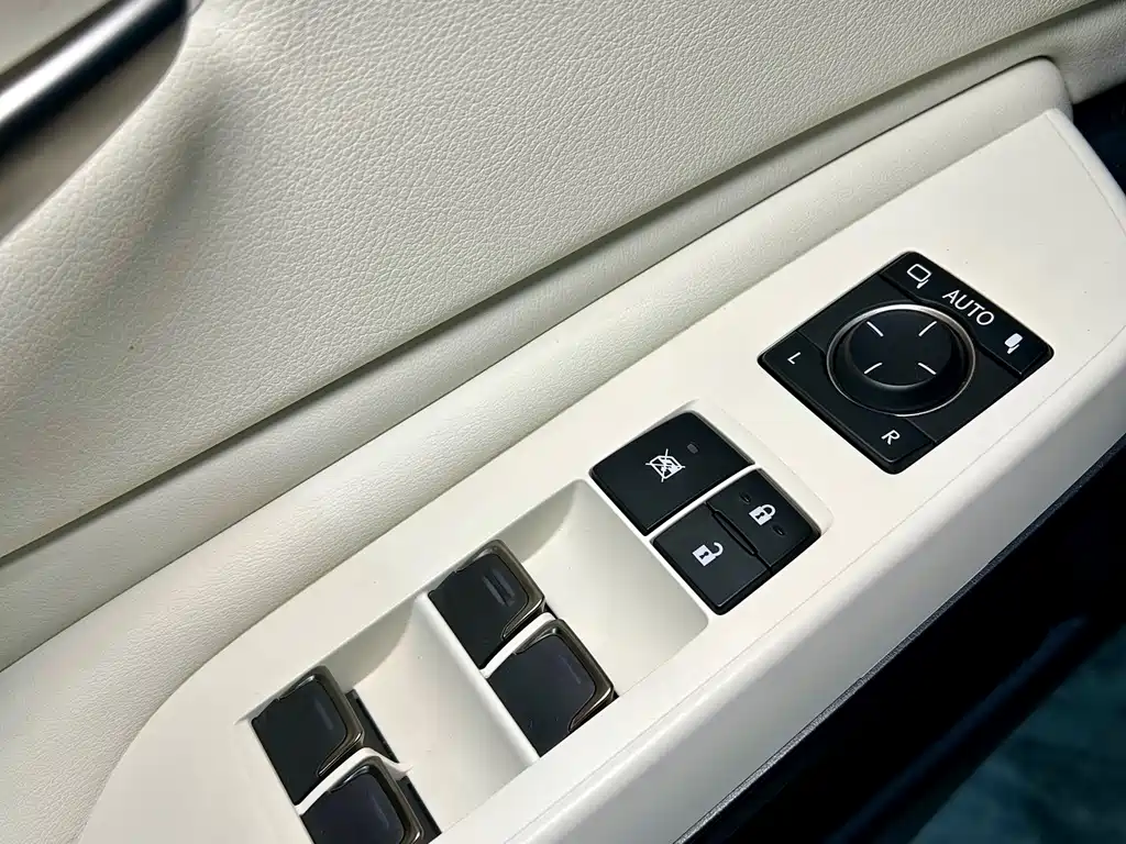 Lexus ES 2025 — фото 23