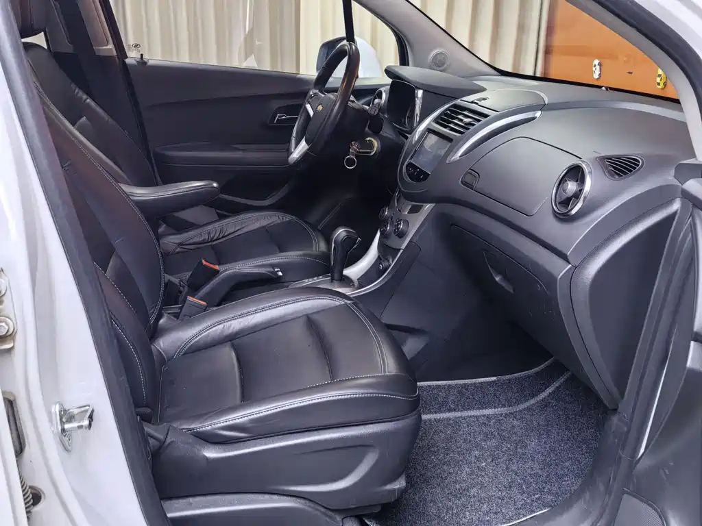 Chevrolet Trax 2015 — фото 13