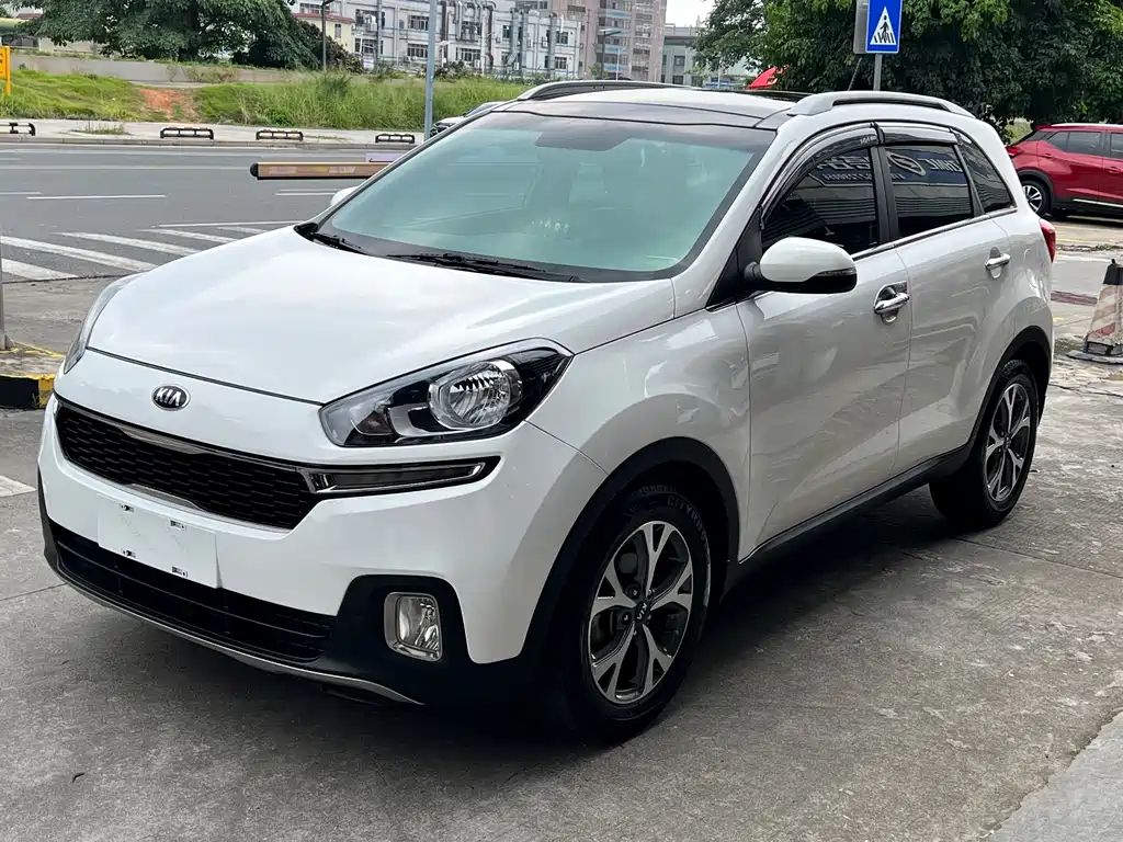 Kia KX3 2015 — фото 1