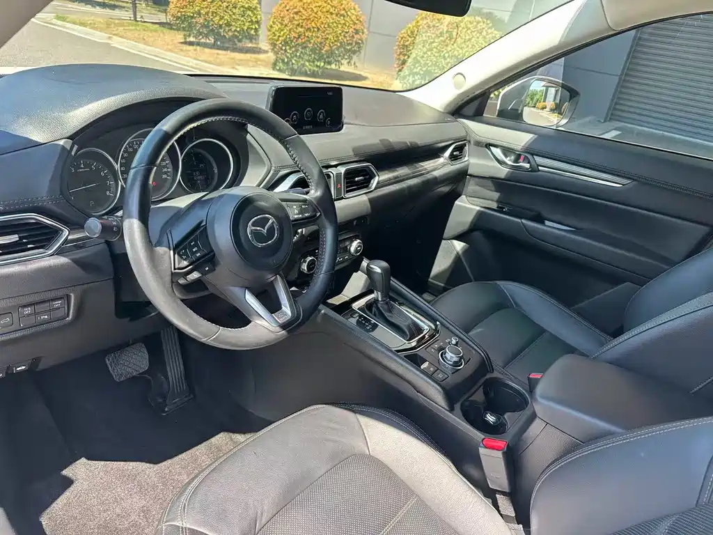 Mazda CX-5 2018 — фото 12