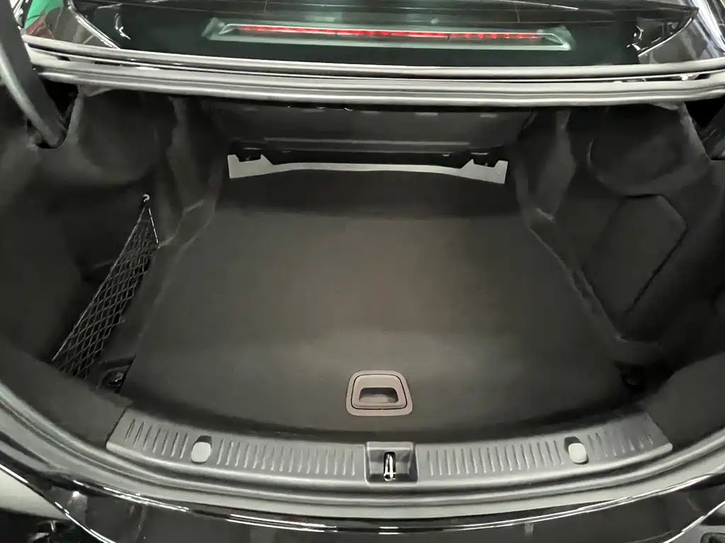Mercedes-Benz E-Class 2023 — фото 20